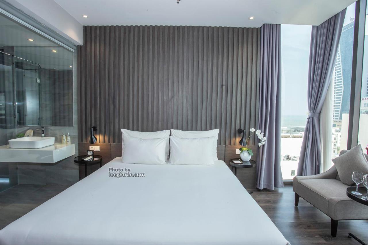Grand Ocean Luxury Boutique - Infinity Rooftop Pool Дананг Екстериор снимка