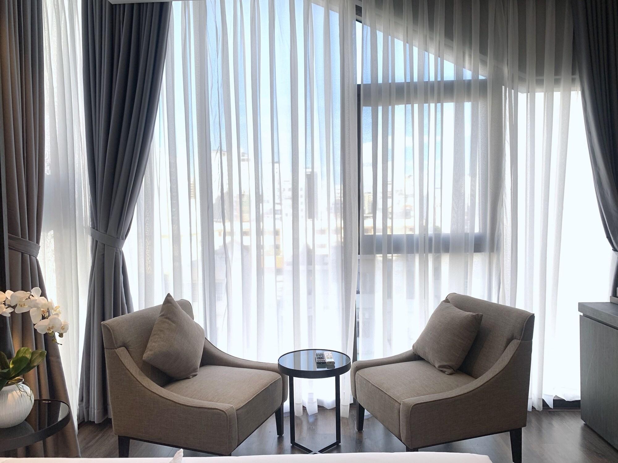 Grand Ocean Luxury Boutique - Infinity Rooftop Pool Дананг Екстериор снимка